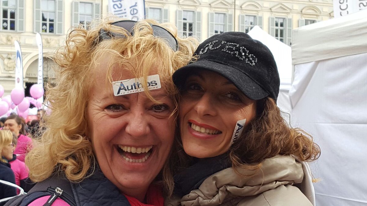 fordauthos's tweet photo. Le donne #FordAuthos sono pronte per la 4^ Edizione di #JustTheWomanIAm! Le vie di #Torino si colorano di ROSA! Ready to go. #TorinoDonna https://t.co/PiDklwk2GY