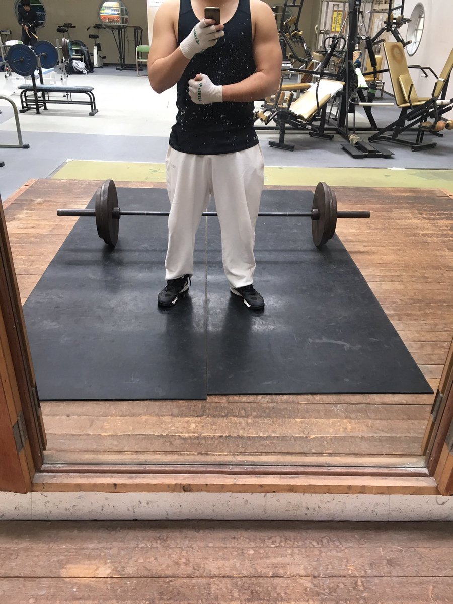 munchige's tweet image. 風神の5キロ買ったんよな
これ飲んで頑張ってベンチ150キロ達成しよ！
150キロ達成したら体絞って作って行こ＼(^o^)／