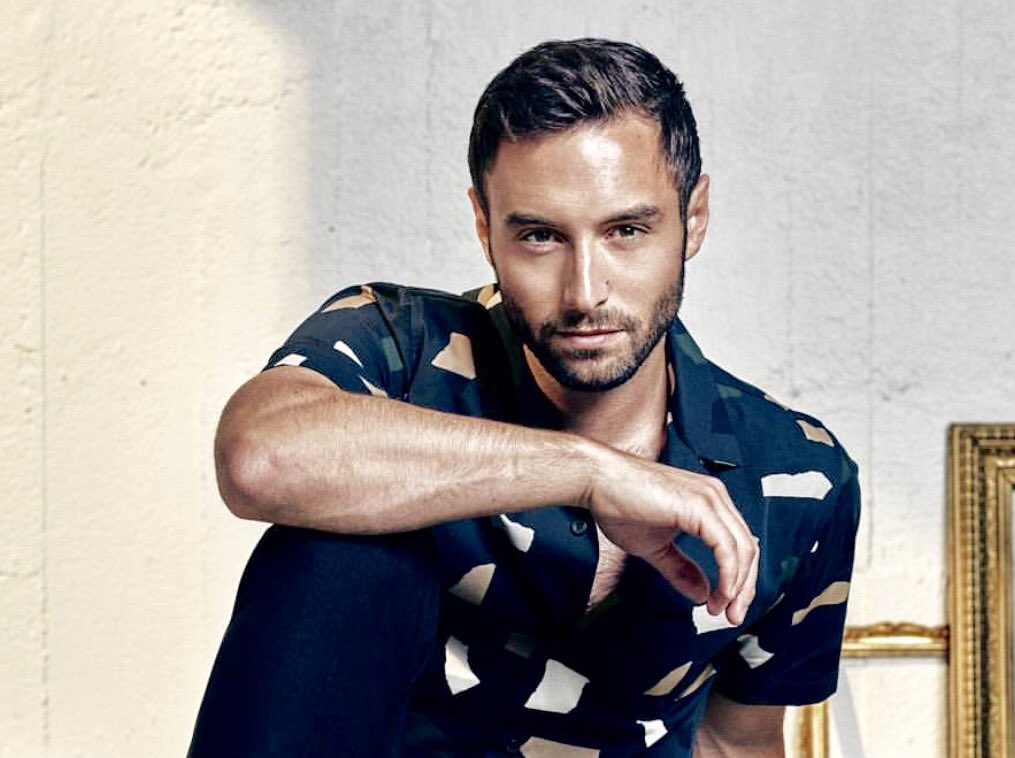 MansTablerone's tweet photo. Ohh!no faltara nuestro sueco preferido #MansZelmerlow con #SHGH suena en @ActualityFM_es gracias @PabloDelgado_FM 🎉
#FelizDomingo https://t.co/5CQIjPFHOE