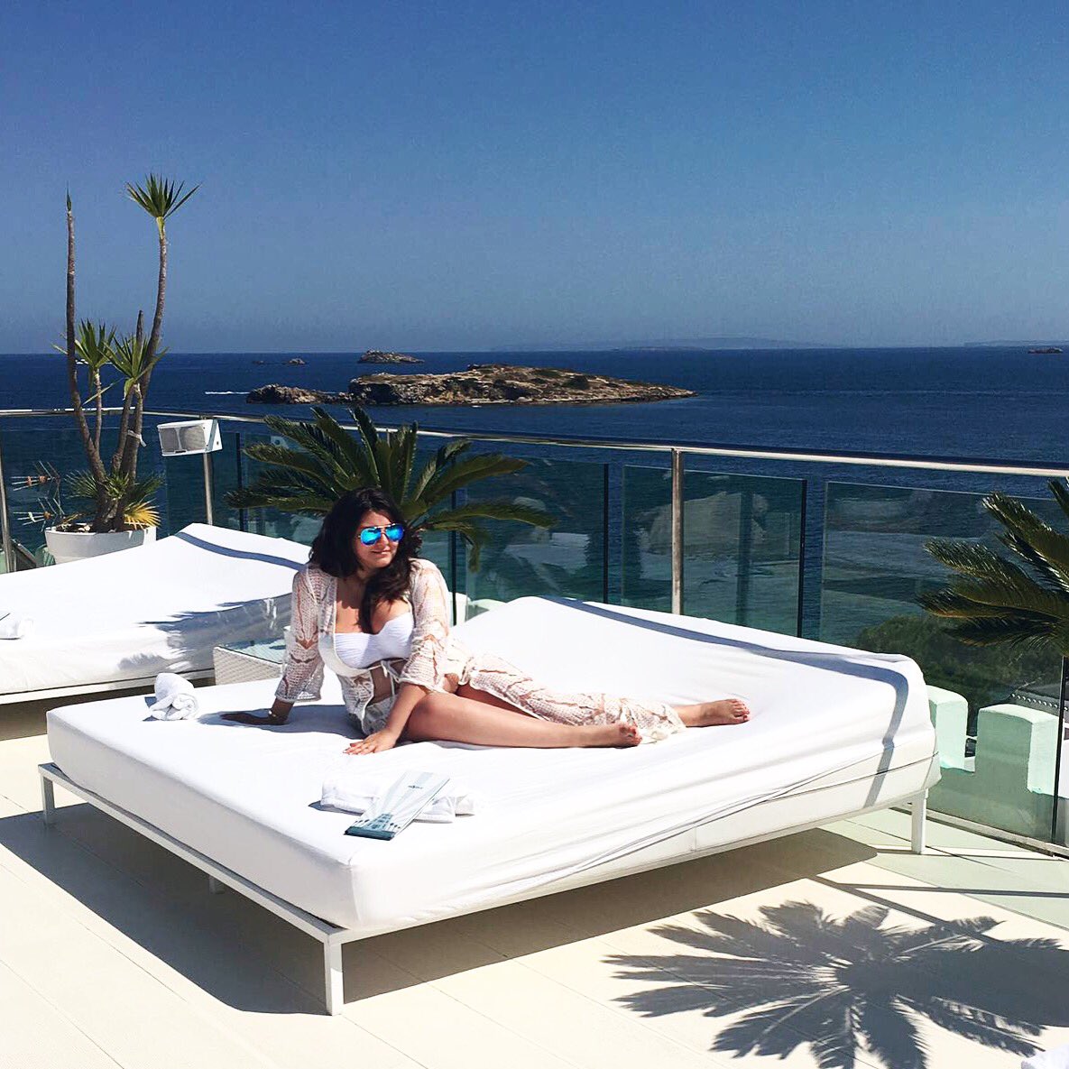 EmiliaLucia's tweet photo. Am so excited to be returning to my favourite island &amp; favourite hotel soon. @EsVive...booked! ✈️ #seeyouinjuly #eivissa @MissyFitPT https://t.co/4TwezFab0H