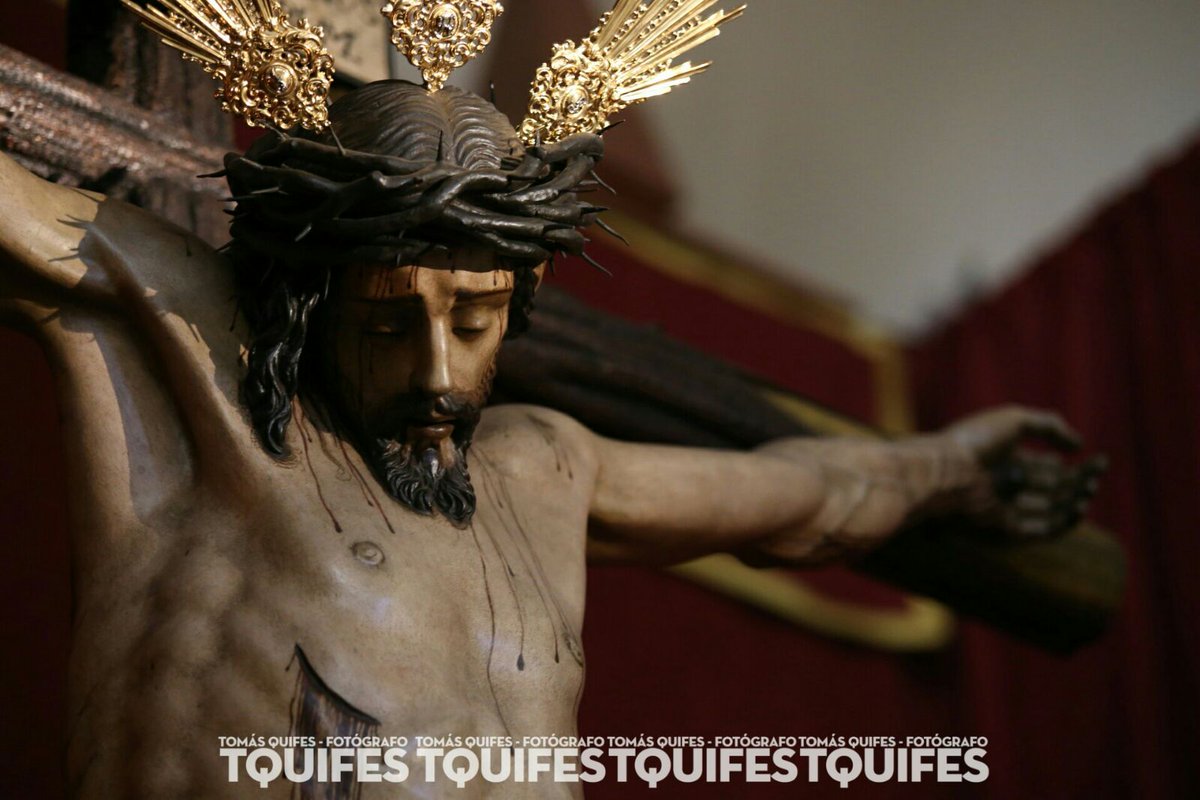 ElForoDirecto's tweet photo. [#BesapiésNS]
#Cuaresma17 | En el Cerro, besapiés al crucificado del Desamparo y Abandono
#TDSCofrade 
📷 @TQuifes https://t.co/2B58fCpqCK