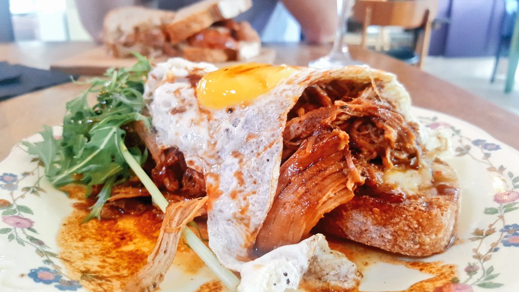 pip_says's tweet photo. Lovely lunch @6aramenyn today, the pulled pork on sourdough is absolutely beautiful &amp; the fried egg on top is a perfect addition di awn! https://t.co/Bqjtxcnjix