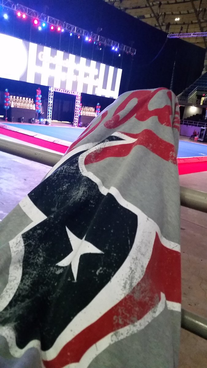 _Xo_jay's tweet image. Always reppin! #SanAntonio #FunCheer #CheerMom #Texans #WeAreTexans @HoustonTexans