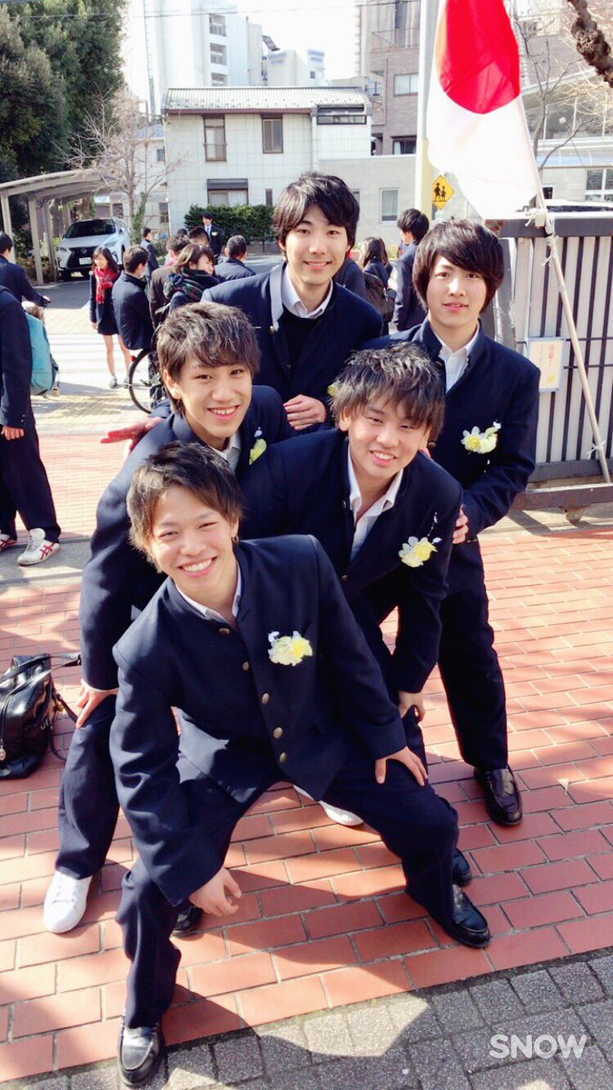 kai__solitude's tweet photo. 無事卒業しました！！
大学で、ある意味いろいろ頑張ります（笑）
また会える日まで！
アデュー！！！！！ https://t.co/ifYgfKdQuy