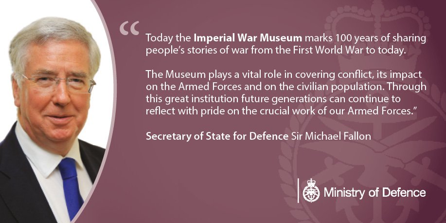 DefenceHQ's tweet photo. Its @I_W_M's 100 year anniversary, DefSec pays his tribute to #IWM100Years https://t.co/Bbf2aa7Sh3