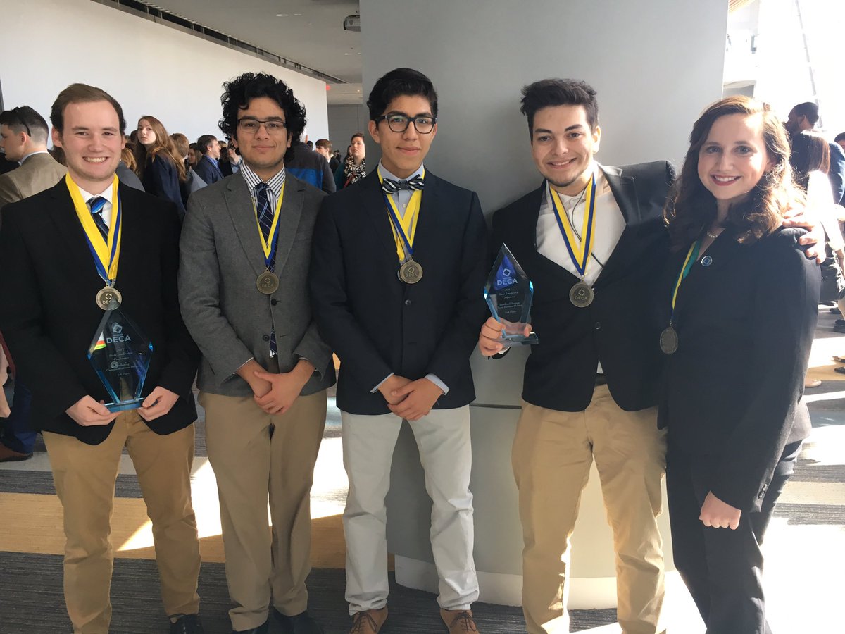 WTWDECA's tweet photo. YAYYYY these 5 members qualified for the International Career Development Conference in Anaheim, CA! Congrats! 👏🏼👏🏼 https://t.co/wZEiohkyHr