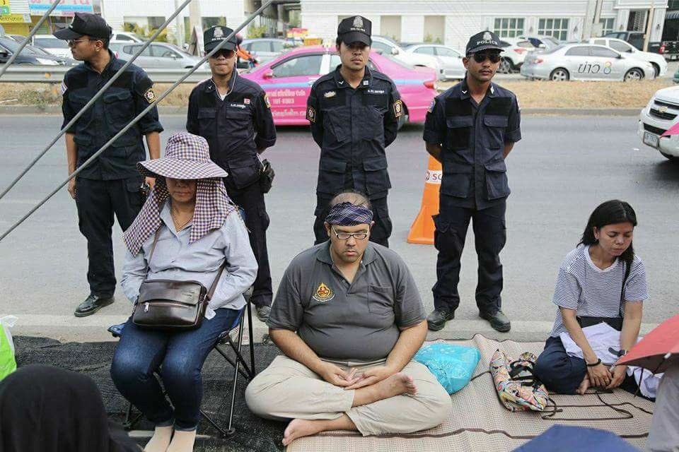 Paulynn19's tweet photo. #Dhammakaya
#weneedfood
#humanrights
#Buddhism https://t.co/QPdVtaiiLo