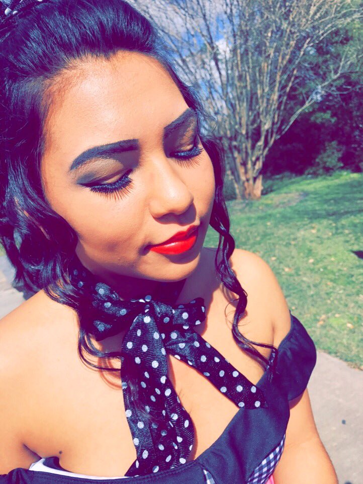 Beautiibynana's tweet photo. Decade Project 😇❤️ Done By Me AND Won 1st Place 😎🏆 #MUA #Beatbynana #Styledbynana #Makeupslayer #cosmetologist #futureCEO #Proud #Blessed https://t.co/zFNeH0SQKA