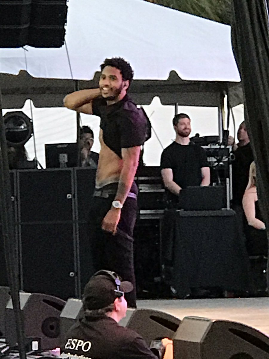 amj82009's tweet photo. #clearwaterFl #CoachmanPark #WildSplash2k17 #MyLittleHerseyKiss #MyBoo #Sexy #IDGTofSeeingTreySongz #AmazingVoice #R&amp;B4ever https://t.co/vhLFZZnaSR