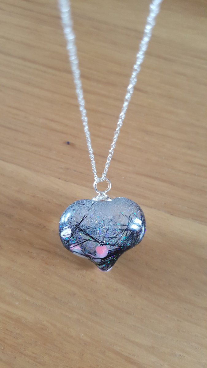 KeepsakeHair's tweet photo. New Small heart pendant done horse hair or fur. @KeepsakeHair #horse #horsehair #pendants #jewellery #MothersDay #homemade #Horses https://t.co/rLl9Eo3mus