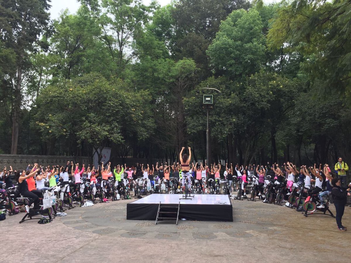 Hicimos <a href="/siclomx/">Síclo</a> en medio del Bosque de Chapultepec. ¡Increíble! #YoHagoSiclo #WomensWeekendMx