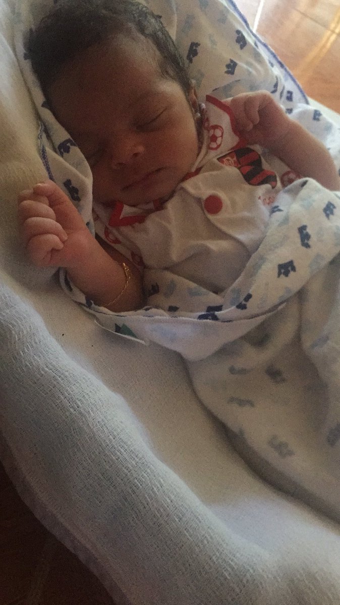 carolpiquet1's tweet image. Primeiro FlaxFlu 🔴⚫️
#pé-quente #jogapramim #torcidababy