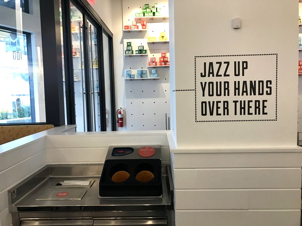ChoolaahMosaic's tweet photo. Our hand-washing station will definitely put the FUN in your #SundayFunday. #mosaicdistrict #handjacuzzi (Photo: @pnmcpherson ) https://t.co/Xv9Mk4X9J3