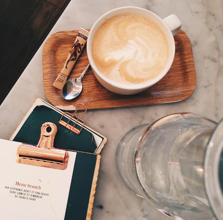 On découvre le #brunch du LOV  #BrunchMTL #VieuxMontreal #breakfast #déjeuner #végé #vegan