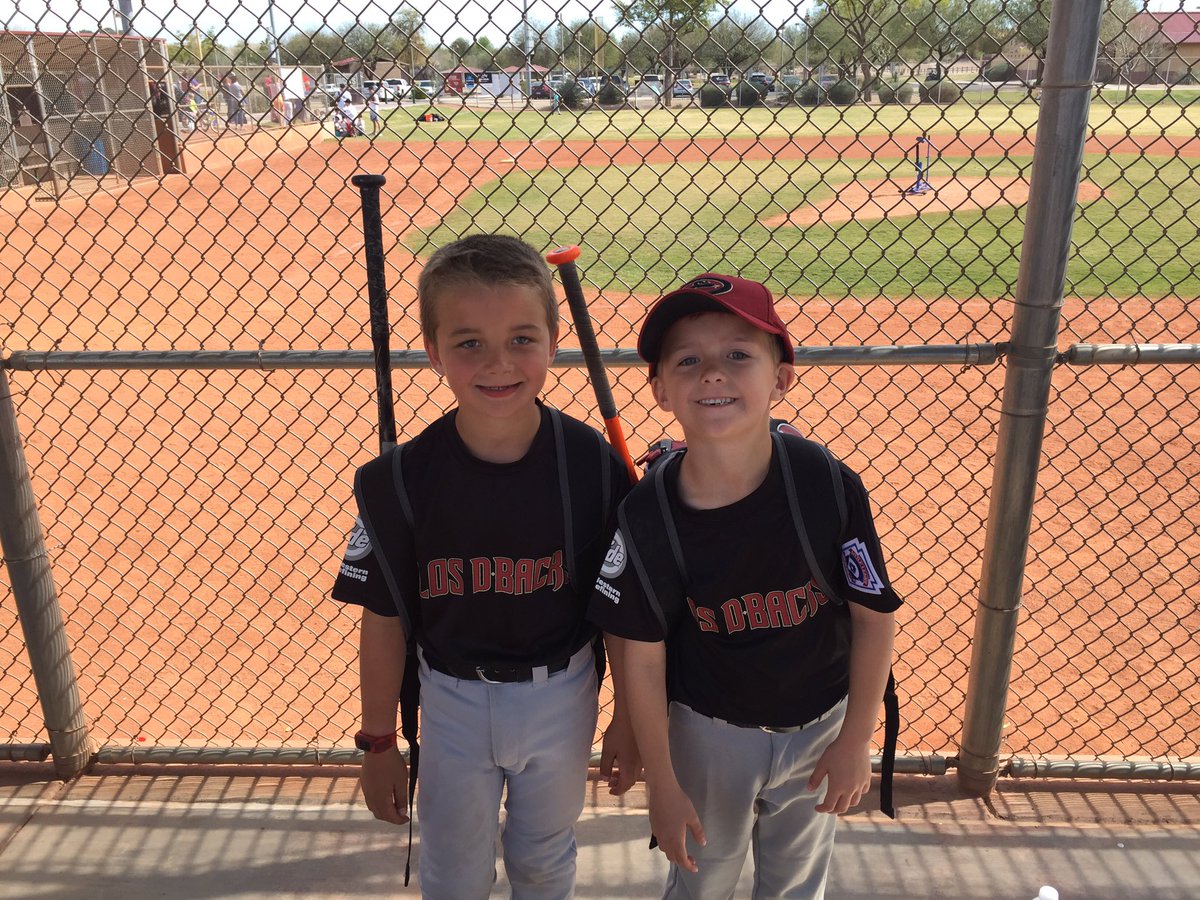 TheRedMtnWay's tweet image. Great weekend of flag football playoffs and opening day of little league. #FocusOnTheFun