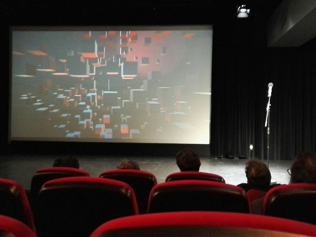 PrinceMoee_'s tweet photo. Review des projets de la #digitalartjam au @CentrePompidou https://t.co/08yElusI8r