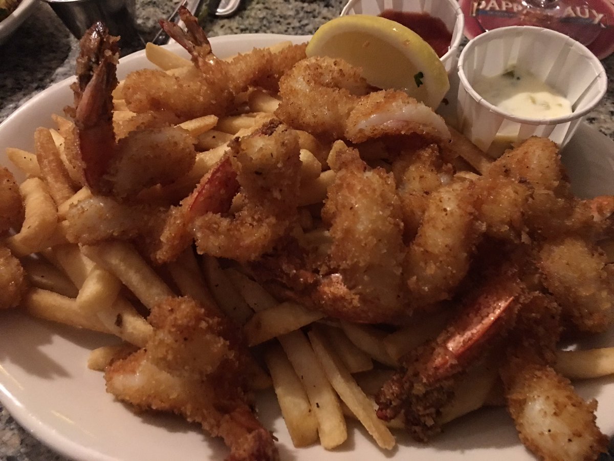 CouplesUnCorked's tweet photo. I got shrimp wasted at #Pappadeuxs in Phoenix! Lol 🍤🍤🍤🍤🍤🍤 #GoodEats #CouplesUncorked 🍾🍷 https://t.co/1vhMsZykBt