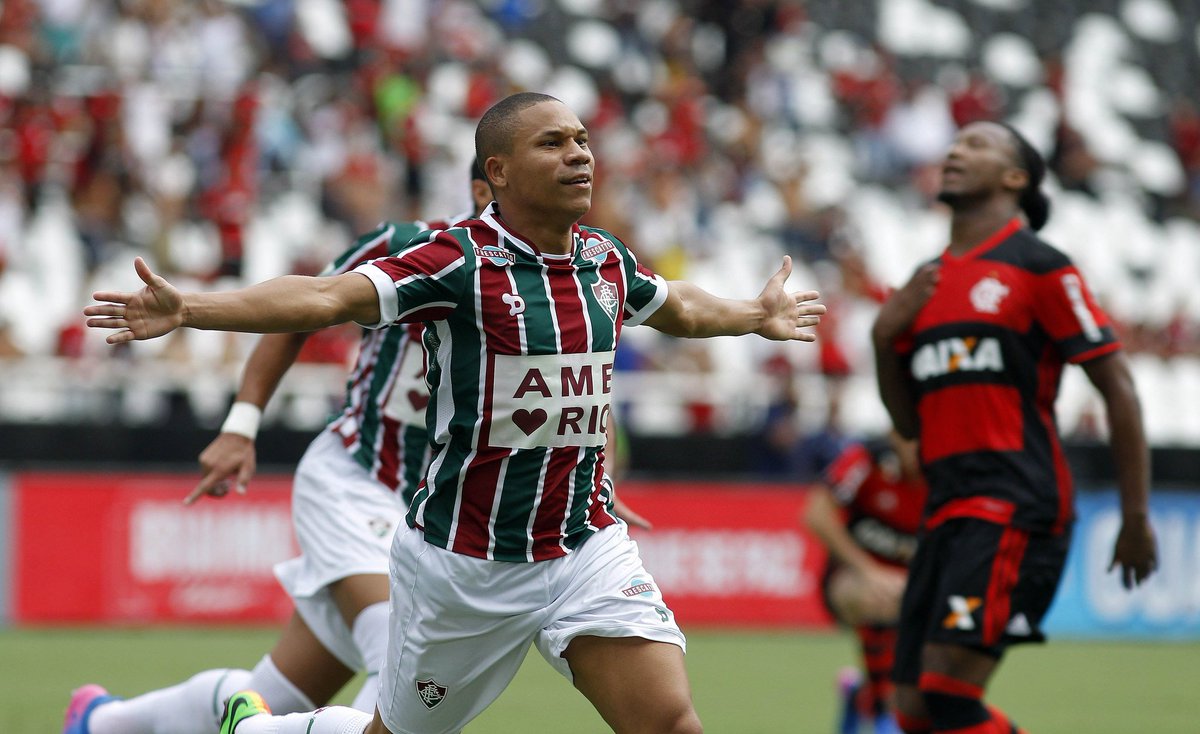 FluminenseFC's tweet photo. Ame ❤️ Rio! Ame ❤️ Fluminense! 
#SomosFluminense #TimeDeGuerreiros #FluCampeão https://t.co/E2N6PvJJa8