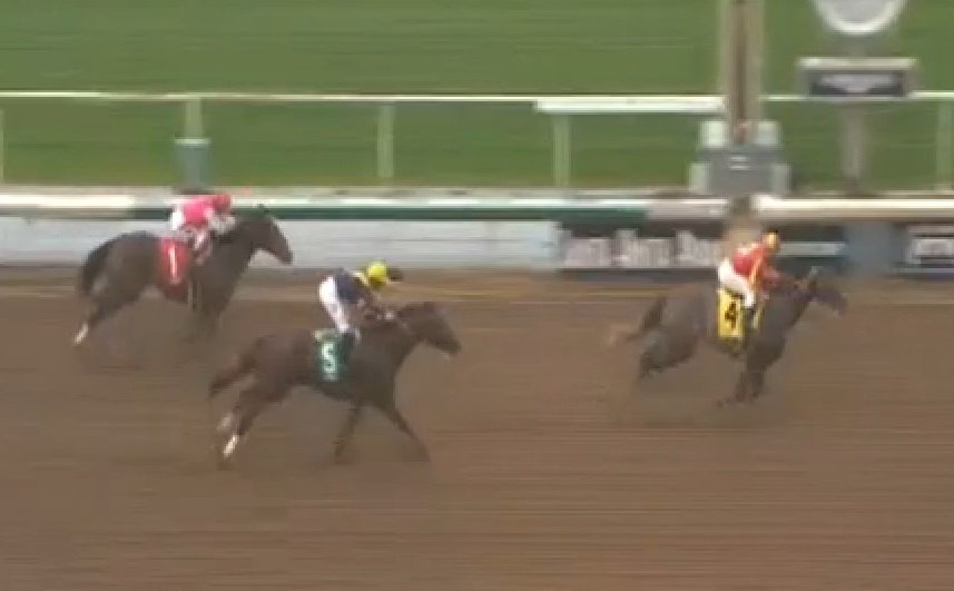 TwinSpires's tweet photo. #PrettyNCool prevails over four rivals, rainstorm while making 4yo debut in #LasFlores (G3) @santaanitapark https://t.co/wufkZi4gEe