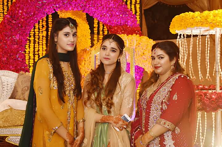 MoizNoty's tweet photo. #Mehndi
#Final_Impression
#For_Booking : 03316261361
#Wedding_Coverage
#Follow me Crazy photographer
#Lahore https://t.co/hvH10XZl6z