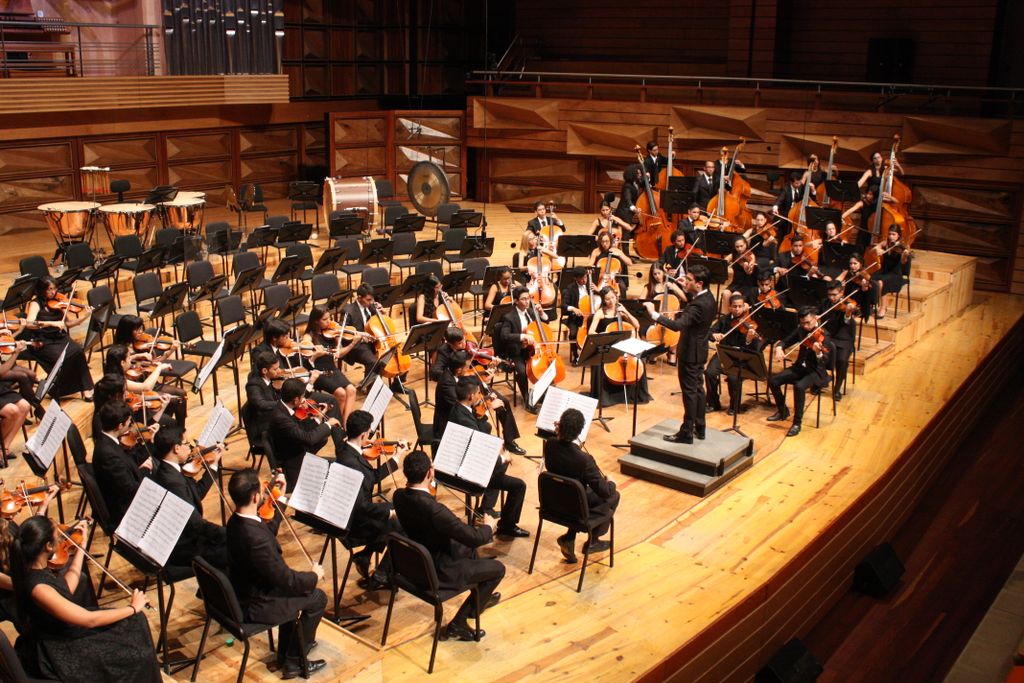 QuebradaHonda_'s tweet photo. Los aplauso estremecieron la Sala Simón Bolívar, con esta maravilloso concierto el público se deleitó en este cierre de fin de semana. https://t.co/yklUjbEVzo