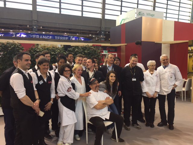 Interbev_fr's tweet photo. Le #SIA2017 est fini, Interbev remercie toutes les équipes pour leur implication à porter haut les valeurs de la filière #élevage et #viande https://t.co/E8w3TYCf6H