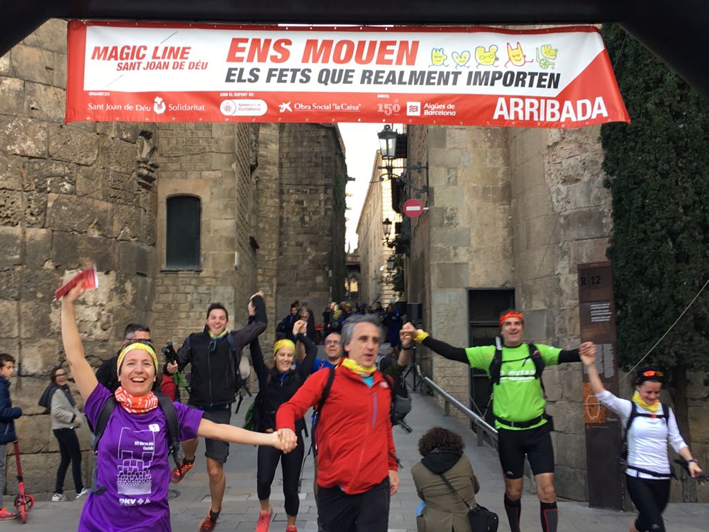 ditorovira's tweet photo. @magiclineSJD equip #TWSI #JESarria @JesuitesEdu Il·lusió, equip, esforç, 40 km, 9 turons... = Gran festa de la solidaritat https://t.co/4lRYy9sHAQ