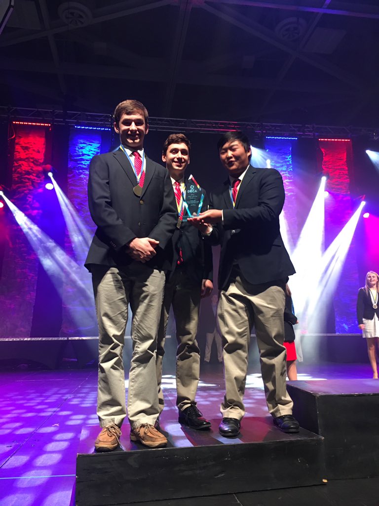 OaktonDECA's tweet photo. Sports Research Sambriddi Pandey/Shazmeena Khattak Top 8 and Chris Vinh JP Neary Clark Thomas 2nd Place @OaktonHS #oaktondeca #ICDCbound https://t.co/ZAdRDLIuVt