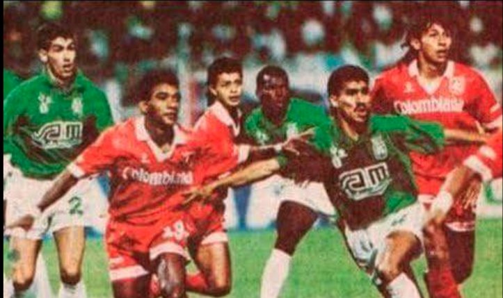 TinoasprillaH's tweet photo. ¿Qué tal esta foto? Gran partido el de esta tarde entre @AmericadeCali y @nacionaloficial ¡Grandes recuerdos! https://t.co/us1O669sIQ