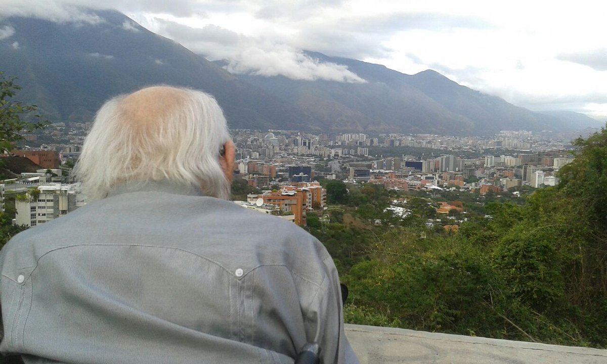 SantosYorme's tweet photo. El 28/4 próximo a mis 95: ¡A luchar por Venezuela!Unir al pais y reconquistar la democracia, objetivos de un gran acuerdo nacional. https://t.co/hPlz9RdIrV