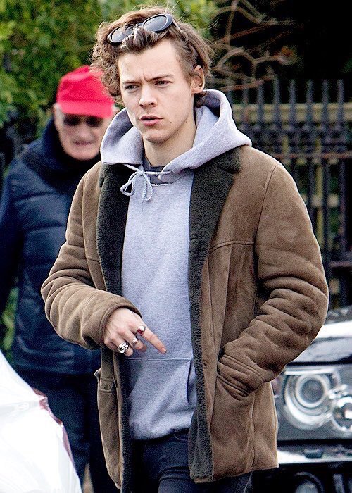 harrytspriority tweet picture