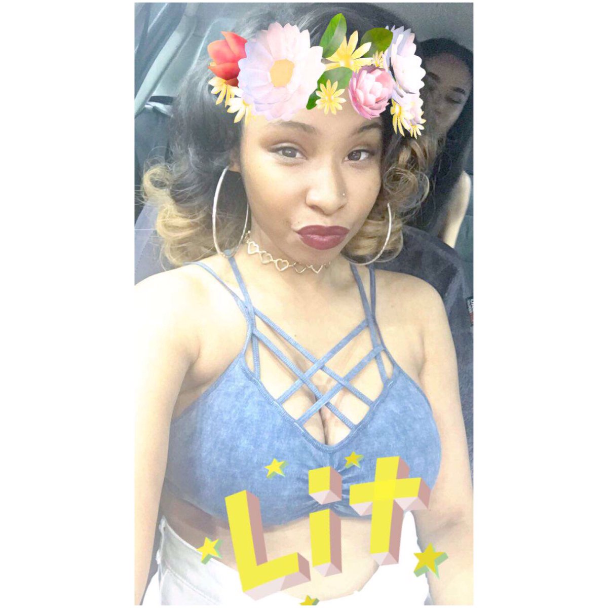 sashasleigh_'s tweet photo. #Quedelta17 https://t.co/FlABAaAiX2