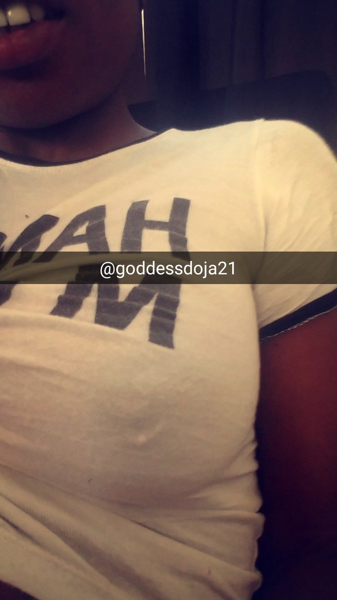 goddessdoja21's tweet photo. Hmm want to make my nipples harder send tributes mutts #findom #ebonyfindom #humanatm https://t.co/KOOnMtjkTB