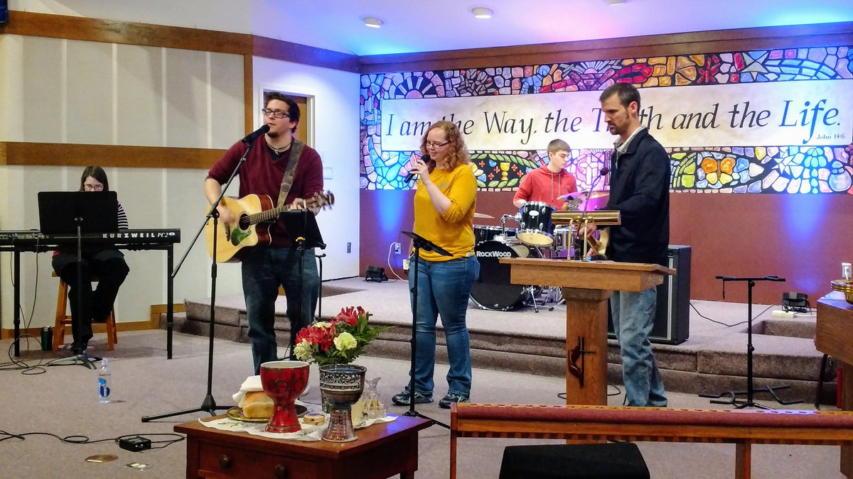 adammac_kc's tweet photo. No where else I'd rather be on a Sunday morning. #PCUMC #worship #praise https://t.co/GZF4mRC0tz
