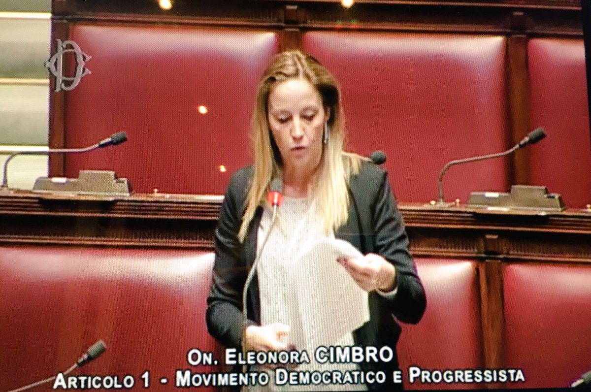 R_o_b_y___'s tweet photo. Cara @CimbroEleonora vorrei raccontarle la folle storia del mio licenziamanento in #TIM .Mi dia voce https://t.co/WnI8qvKQcK @TIMnewsroom https://t.co/ASWHxA8Wai