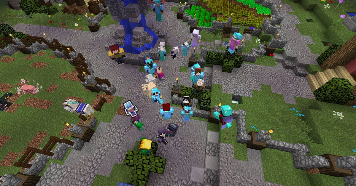 DifferentCraft's tweet photo. People are setting up early for the dp!! Retweet and comment what you got so others can come and join us next time!! #dp #hype #Minecraft https://t.co/TzX2V88DwR