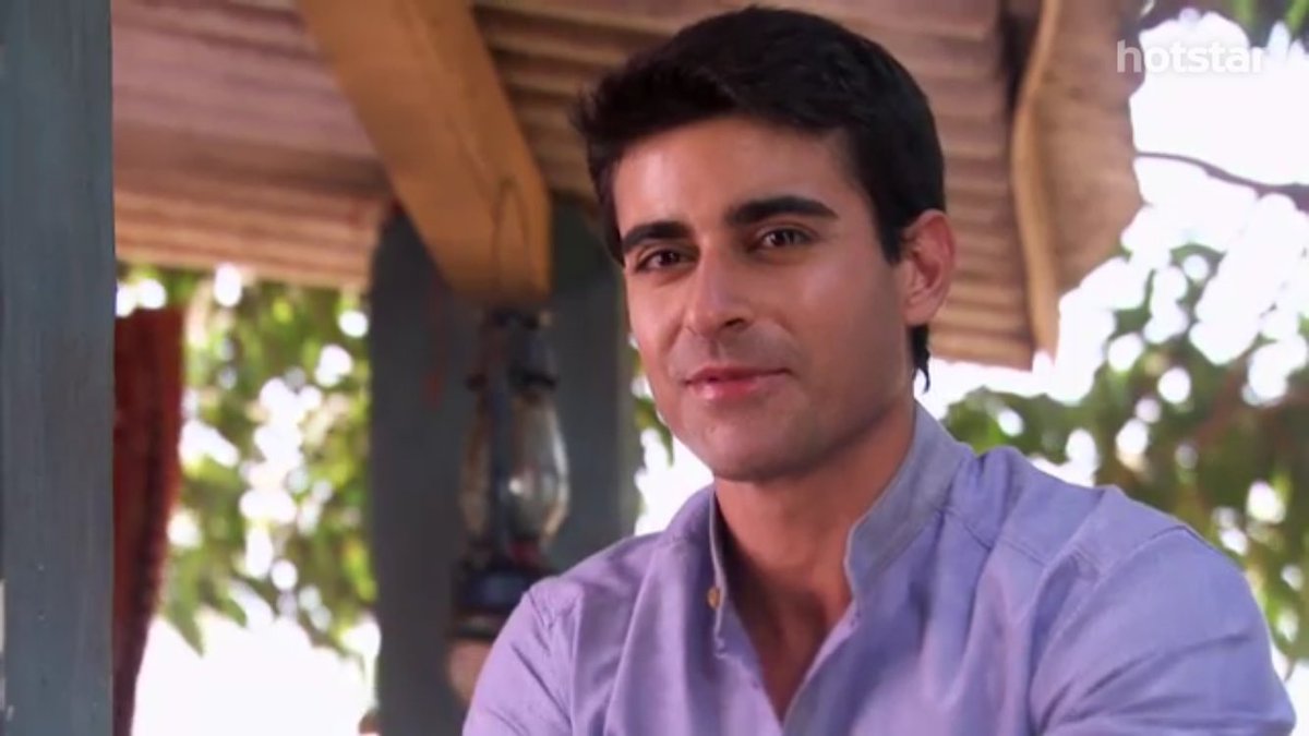 Image result for images of saras of saraswatichandra laughing
