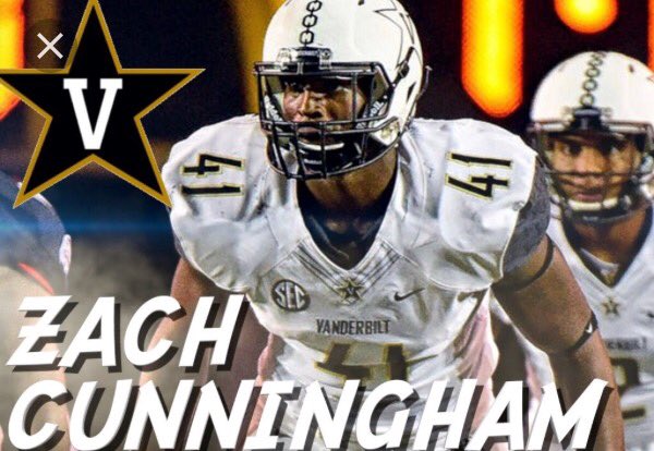 CoachDerekMason's tweet photo. It's go time! When the lights get bright he gets better. Show me a better impact player @ ILB for his team in college 🏈 in 16'🔥🔥🔥#RTI 💫⚓⬇ https://t.co/nhbgafTm09