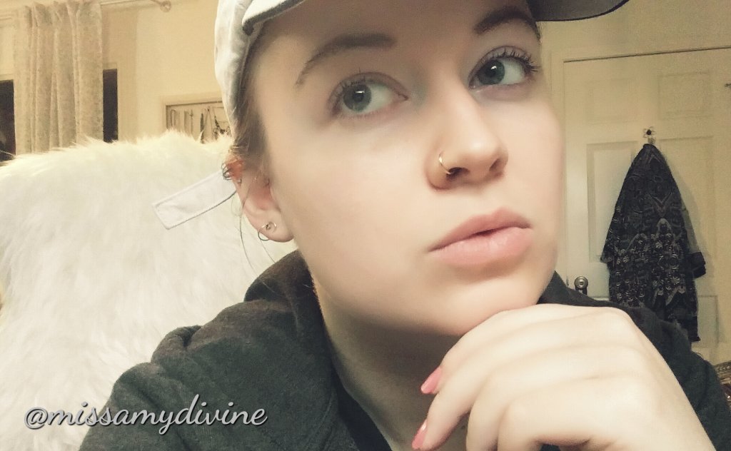 assteroidattack's tweet photo. Nice hike with my man this morning, got a lil sweaty in the woods. Now for a soak in the tub, I think.🛀 #thickthighs #bathqueen #cuckoldress https://t.co/zObgUMgKQW