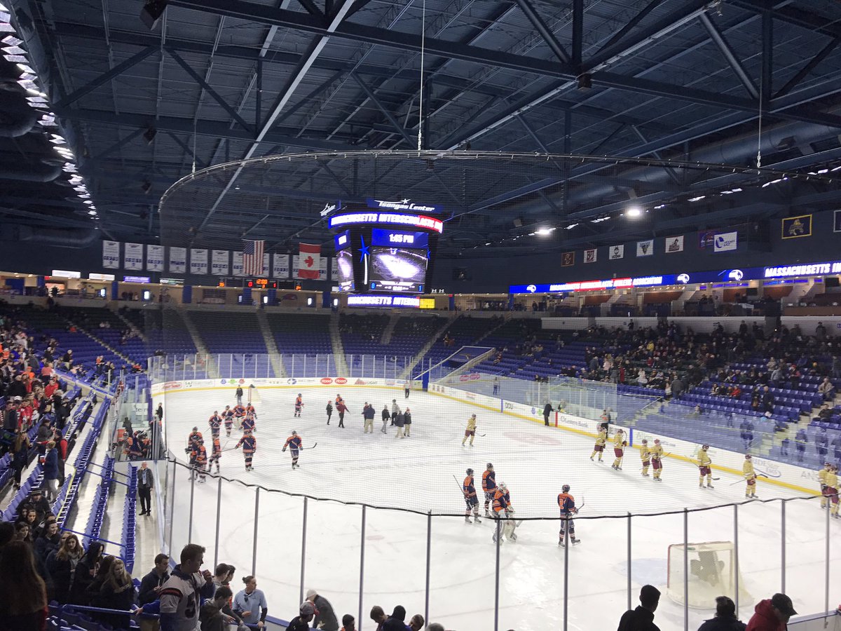 mbilotta's tweet photo. And there is your final @WHSRebelHockey 1, @BCH_HOCKEY 0 here in Lowell at the #Super8, shutout for Walpole G James Corcoran https://t.co/bqUfXeXAGj