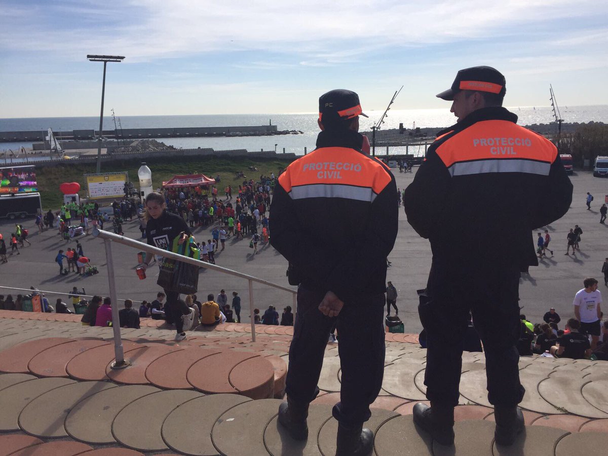 pcsab's tweet photo. Aquest matí #voluntaris #Pcsab en el servei de @uniruncat Molt bon ambient esportiu, magnífic temps al nostre #municipi @AjSantAdria https://t.co/K5eCgUUEDA