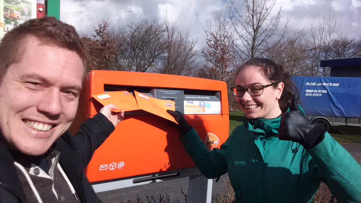 rpberg's tweet photo. Nederland moet nog even wachten, maar wij maakten vandaag al een #stemfie  Leve de democratie! En nu pizza (feest!) #tk2017 #elections https://t.co/lMAFbIlVhg