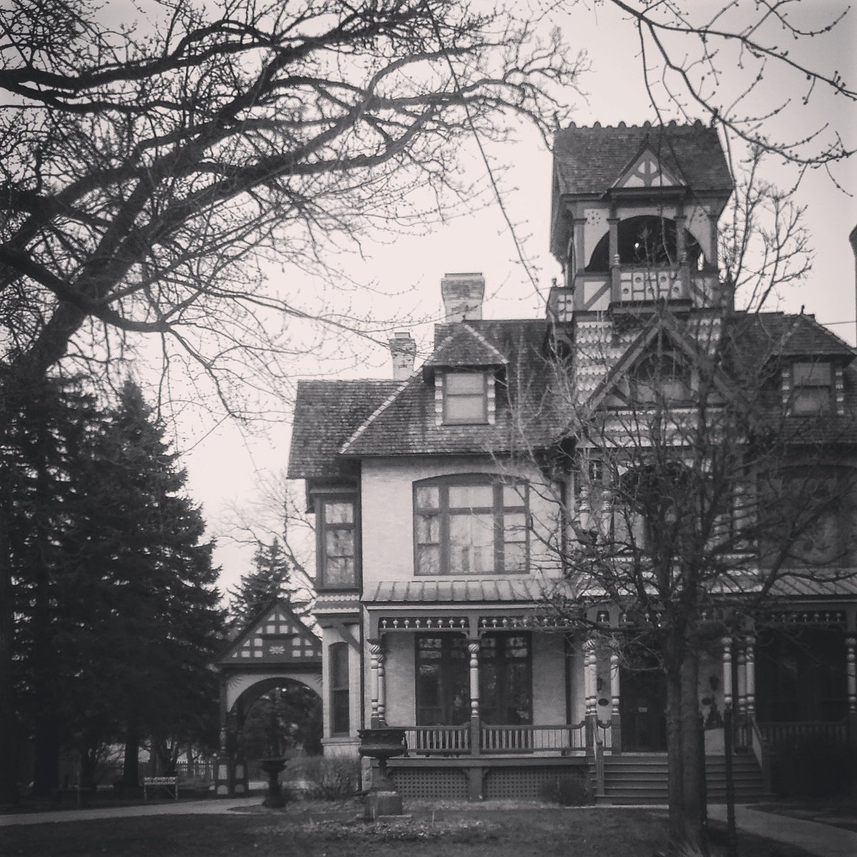 CitrusPaint_'s tweet photo. #Architecture #DelavanWisconsin https://t.co/5HzJcIM0E6