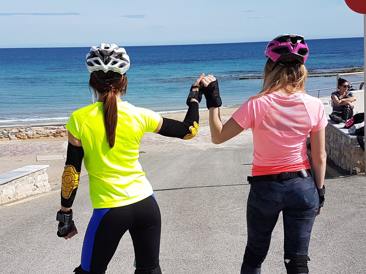 Eva__Murcia's tweet photo. #PatinesCascoYSiguePatinando https://t.co/0KsPOX2Tku