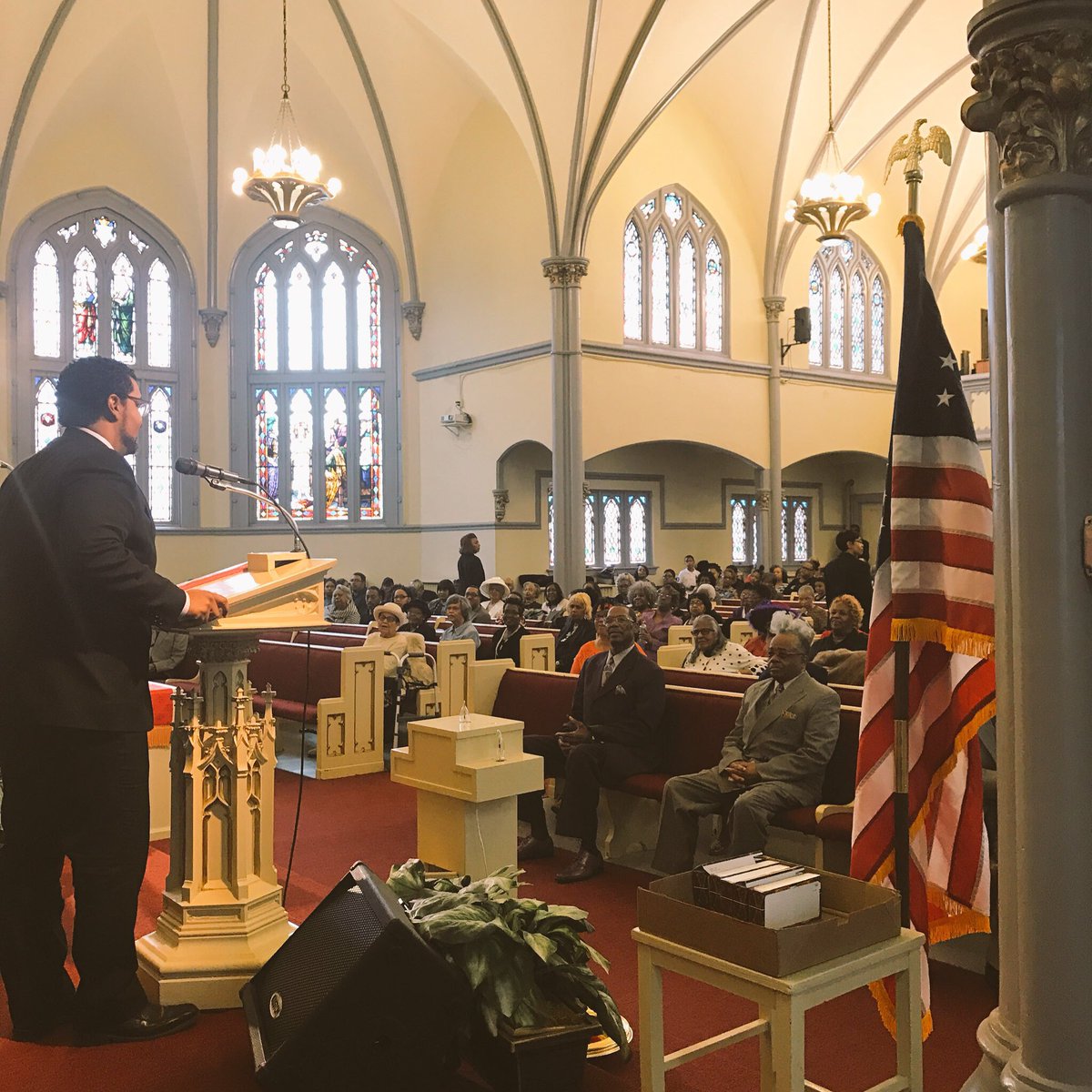 AntonioFrench's tweet image. My message at churches all over the city this morning: "Help is on the way." Show up to vote Tues and elect a mayor for #BothSidesofDelmar.