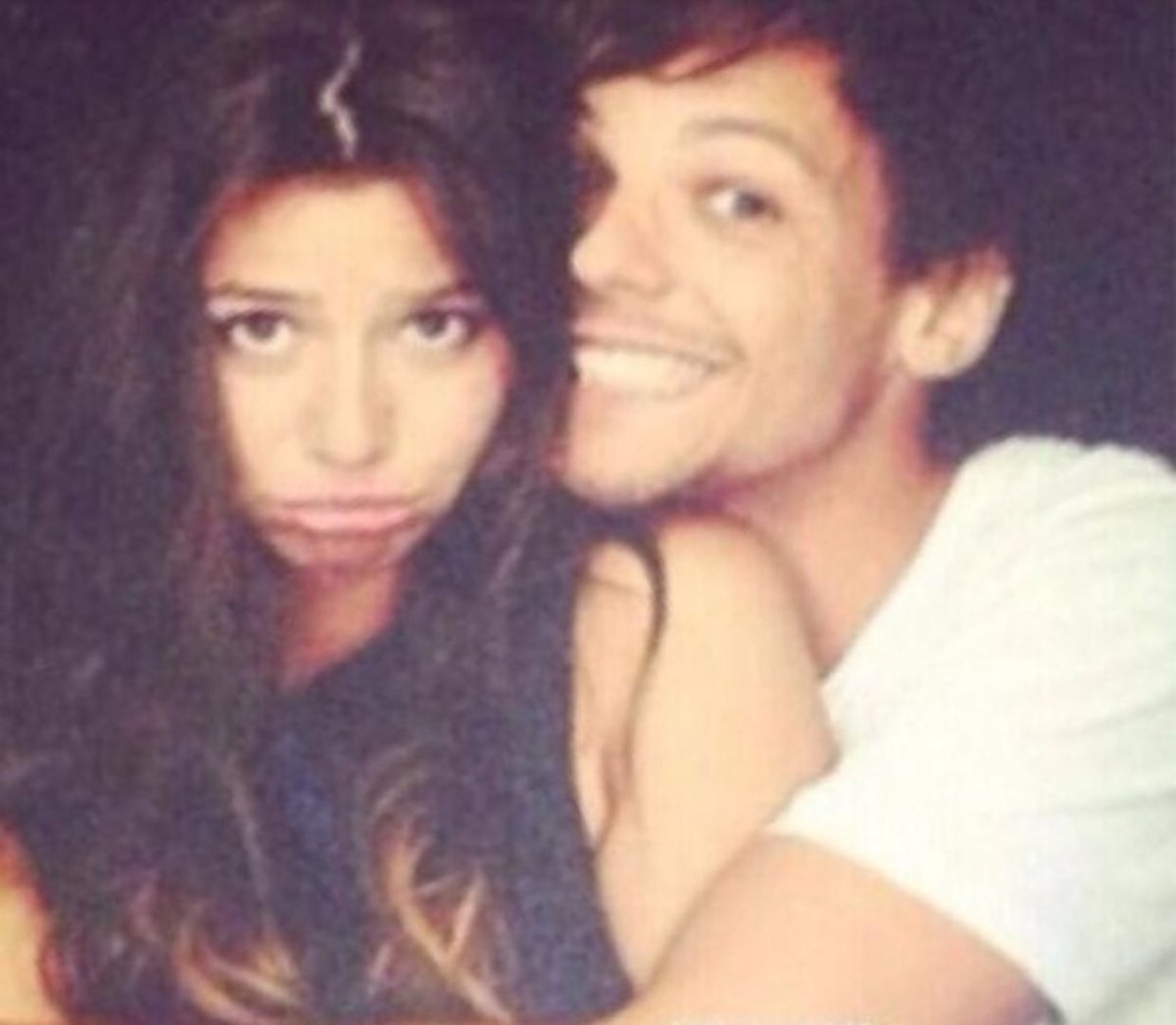 e1eanorj92's tweet photo. It doesn't matter what you ship....what matters is that two innocent people were hurt. #EleanorDeservesLove #wesupportlouisandeleanor https://t.co/bEZthJqgap