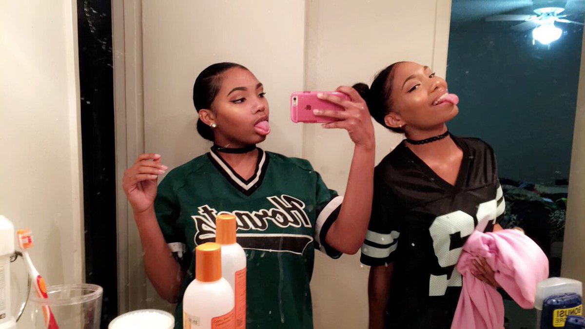 __QueeenJay's tweet image. #TheFinal4 😈
