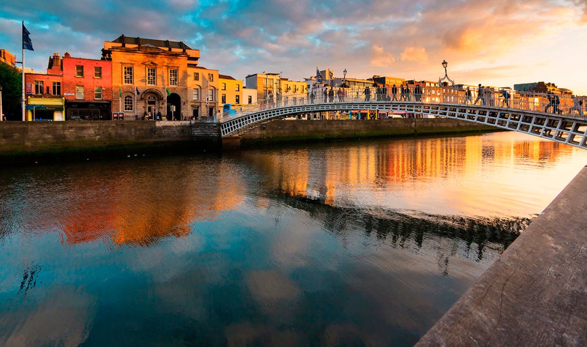 IndpndtLiv's tweet photo. HUGE COMP! RT to win weekend in Ireland for 2 + free tickets to our Paddy's Day party with unlimited food and drink https://t.co/4bGiZ2Ep2i https://t.co/eM4OwFo501