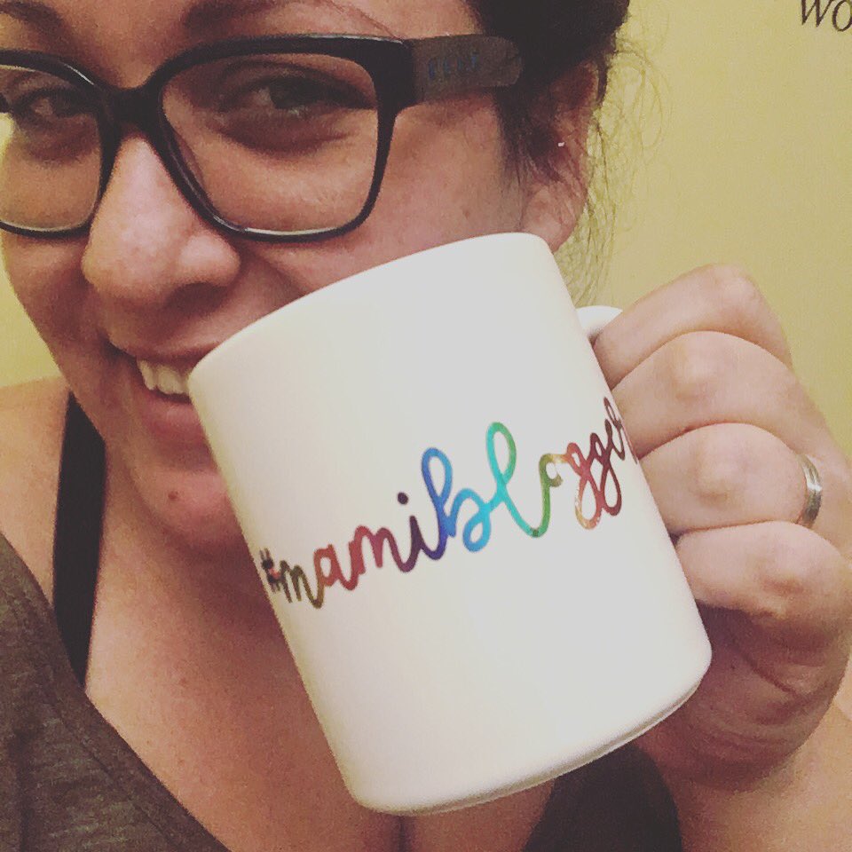 Madeformoms1's tweet photo. Alguna #mamiblogger en la sala??? A qué esperan! @malasmadres @madresfera @RedMBxElMundo @HelloPapis_ @opiniondemama @mamabocachancla https://t.co/8Tz6kQmnEC