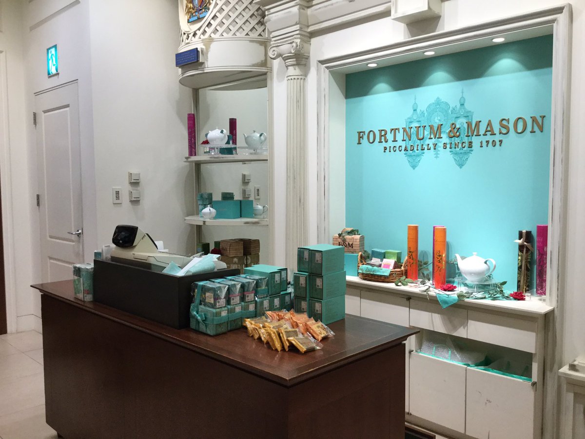 もも子 動物は苦手 フォートナム メイソン ミッドランドスクエア 3月末で閉店なので慌ただしく行ってきました 名古屋に行ったら サッカー観戦に紅茶時間もセットなんです 笑 スコーンセット 紅茶はロイヤルブレンド クイーンアンに